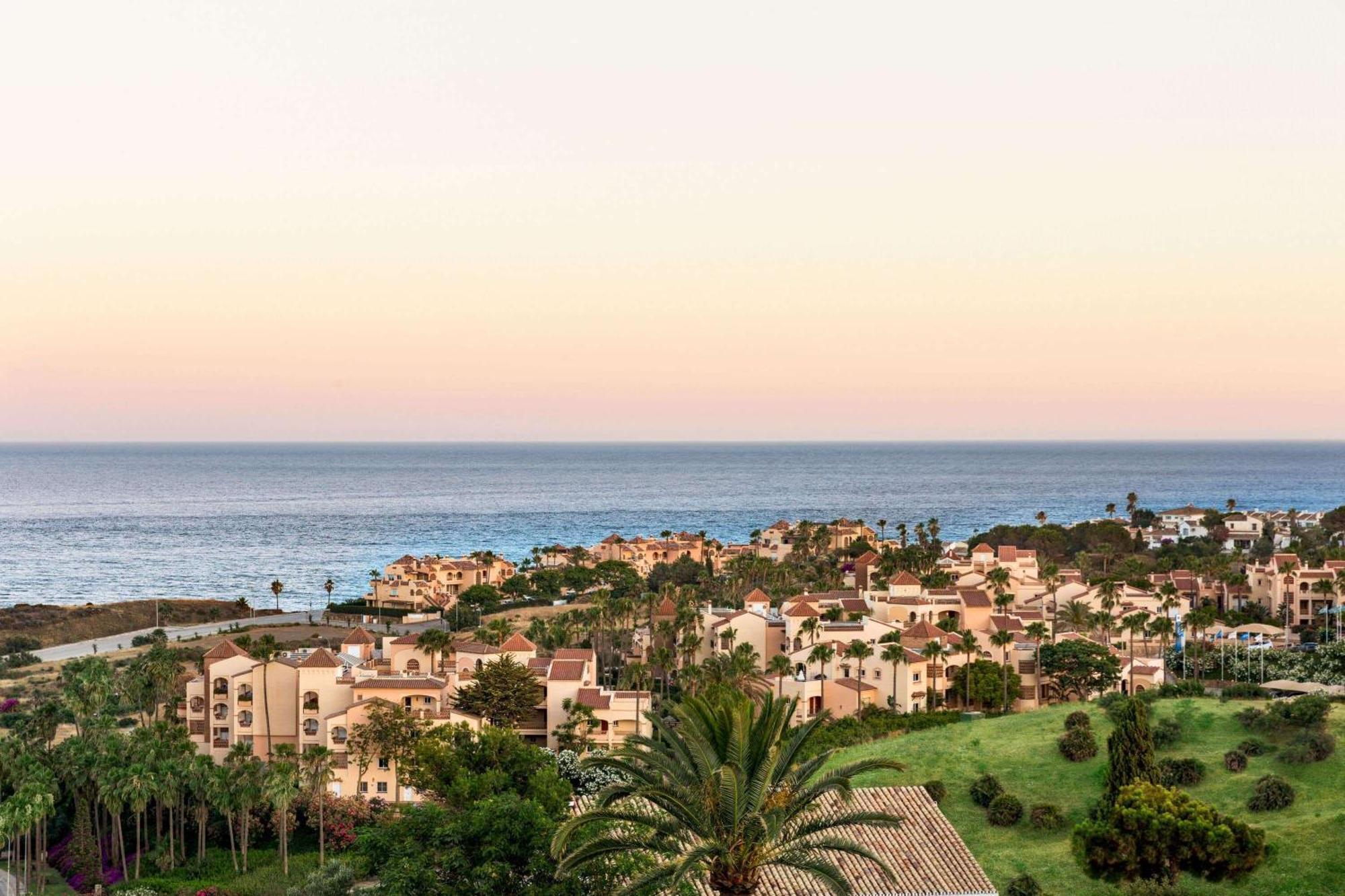 Wyndham Grand Costa Del Sol Aparthotel 3*